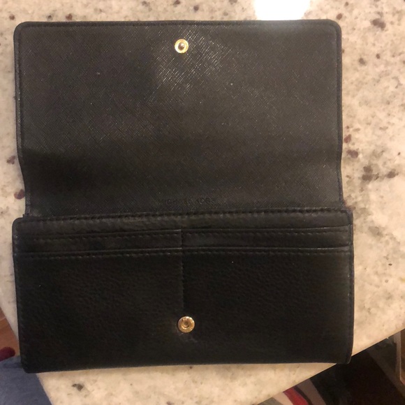 Michael kors black wallet - Picture 2 of 4
